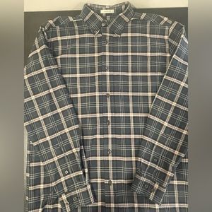 Natural Basix 100% Cotton *Like New* Classic Fit Buttondown. Size M